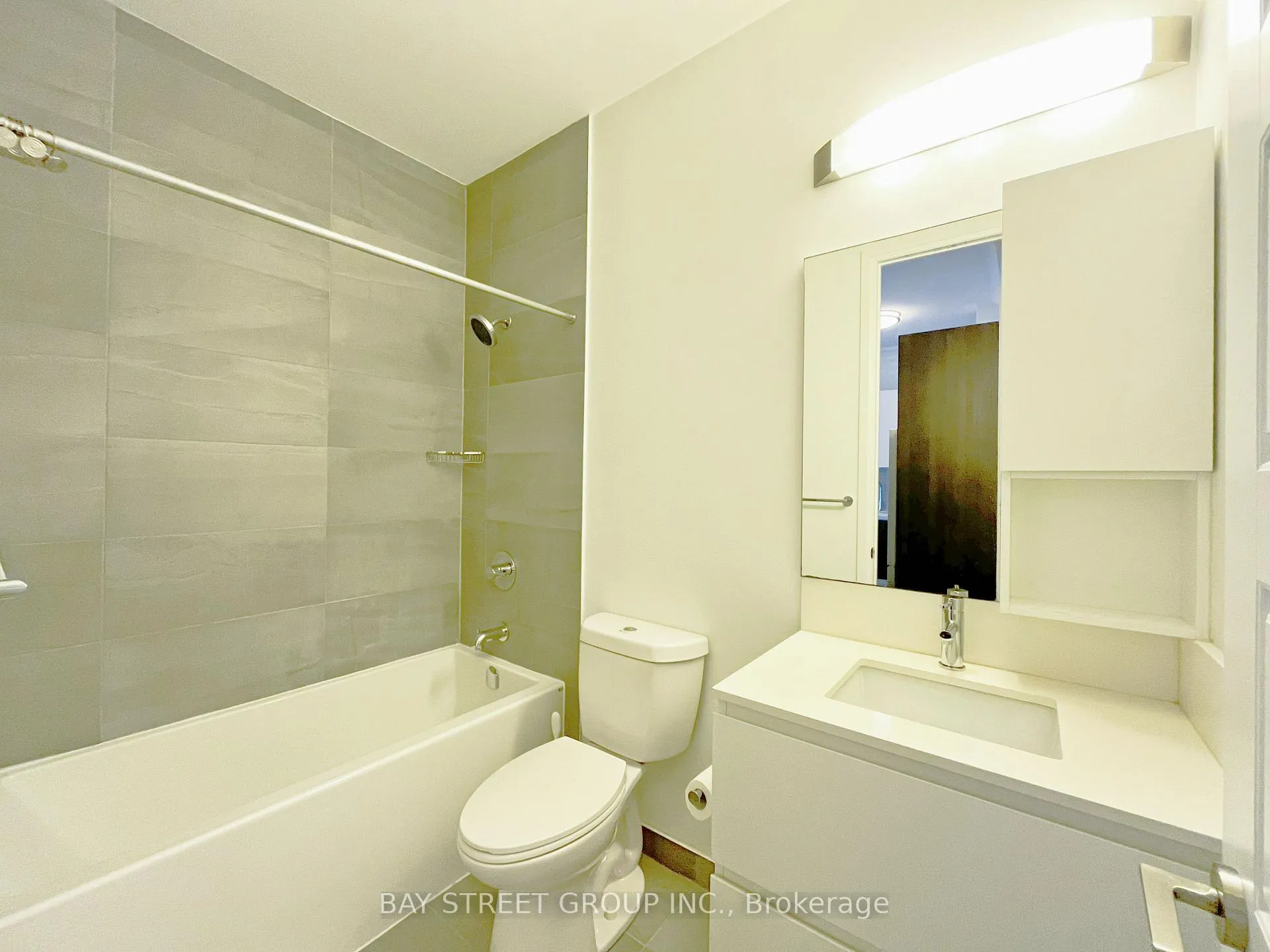 Photo 10 of Unit 201, 25 Water Walk Drive, Markham, Unionville — HOMEH
