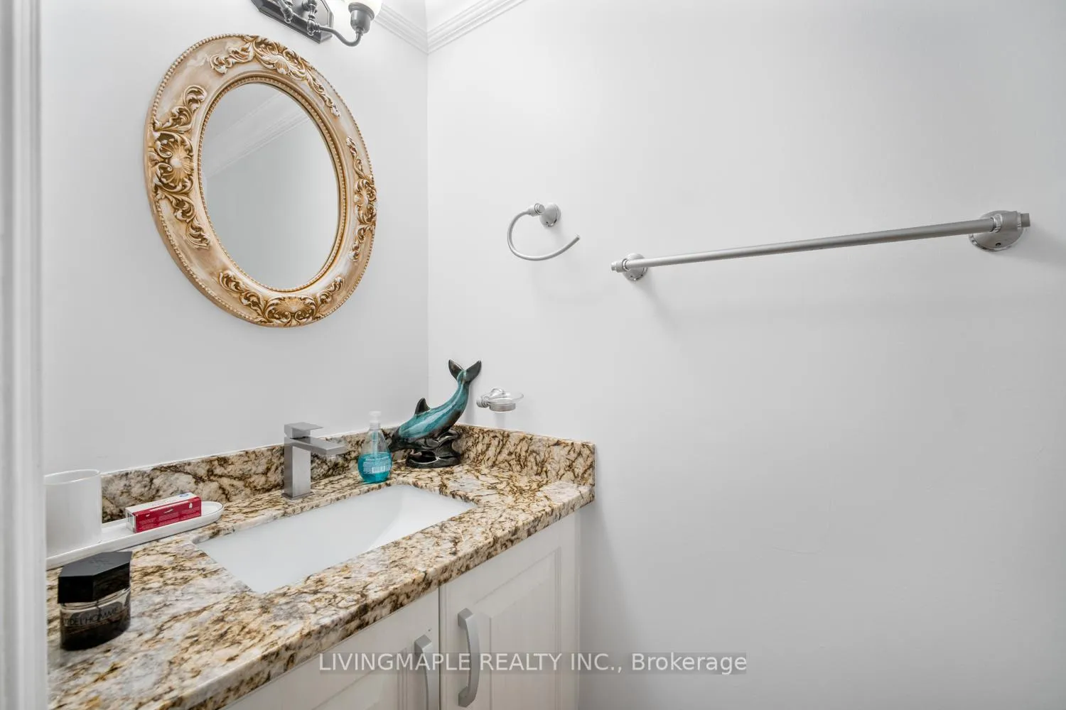 Photo 7 of 110 Fincham Avenue, Markham, Markham Village — HOMEH