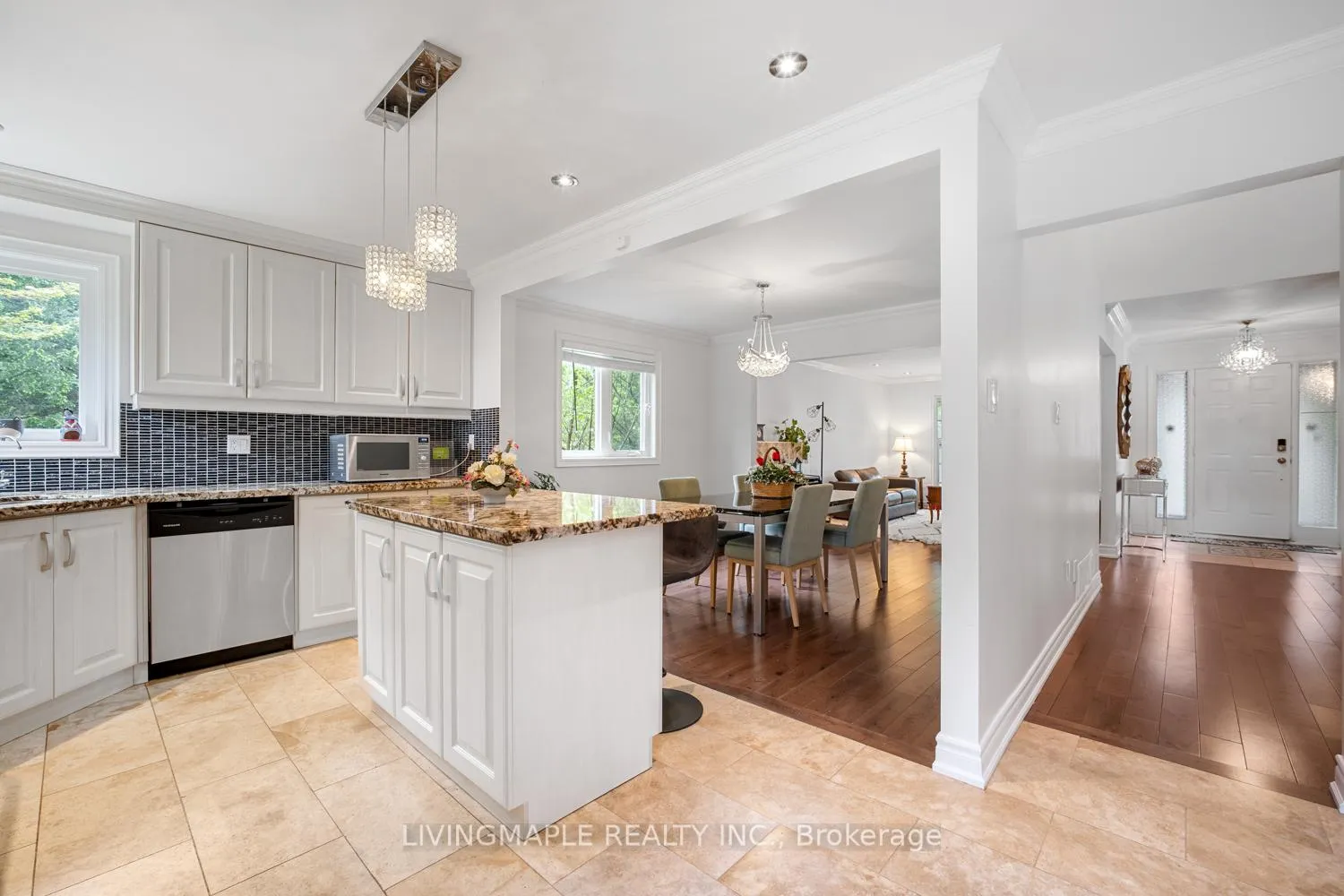 Photo 16 of 110 Fincham Avenue, Markham, Markham Village — HOMEH