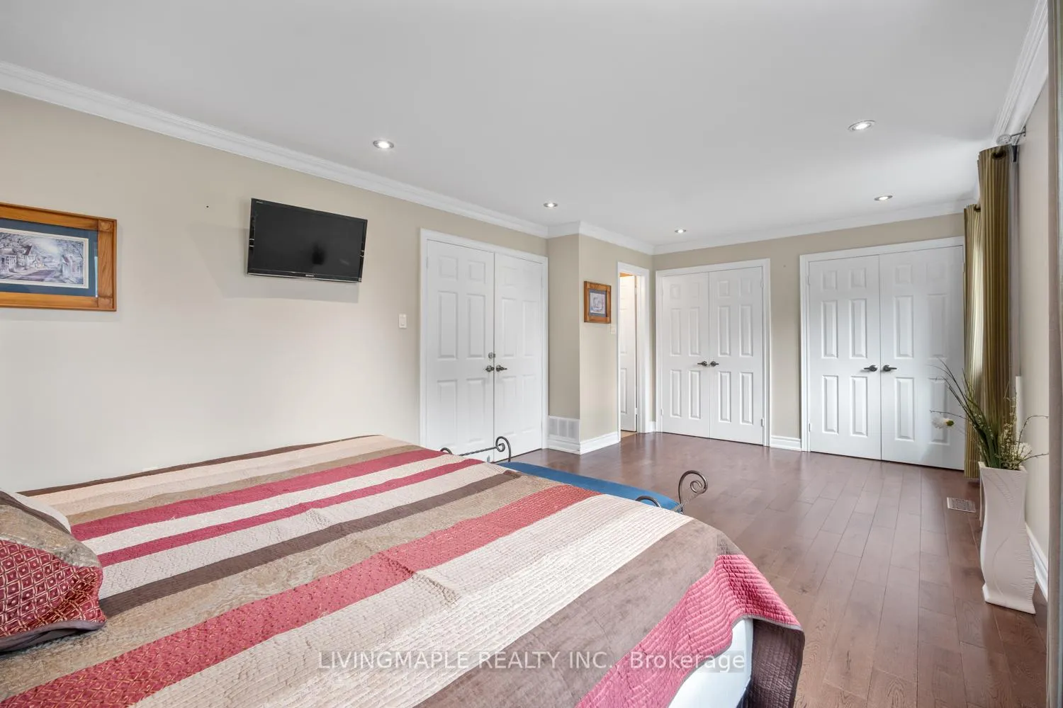 Photo 29 of 110 Fincham Avenue, Markham, Markham Village — HOMEH