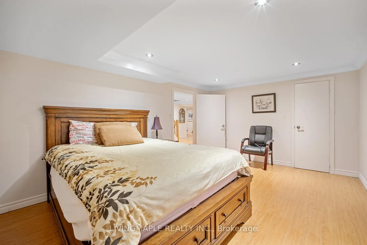 Photo 33 of 110 Fincham Avenue, Markham, Markham Village — HOMEH