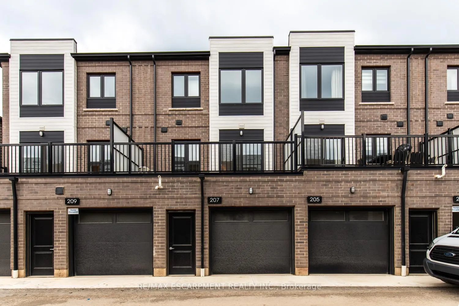 Photo 38 of 207 Burke Street, Hamilton, Waterdown — HOMEH