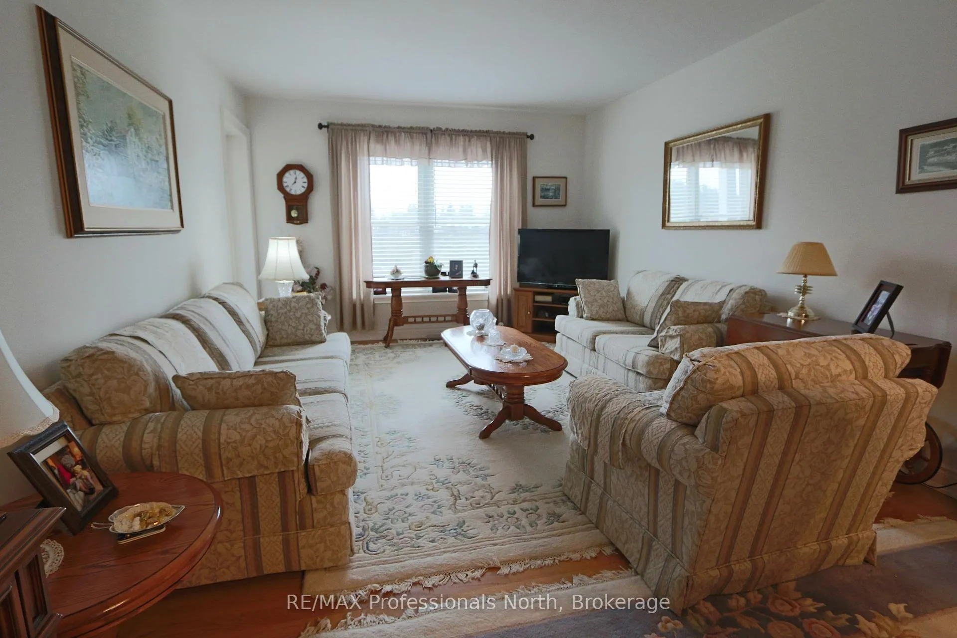 Photo 13 of Unit 304, 10A Kimberley Avenue, Bracebridge, Macaulay — HOMEH