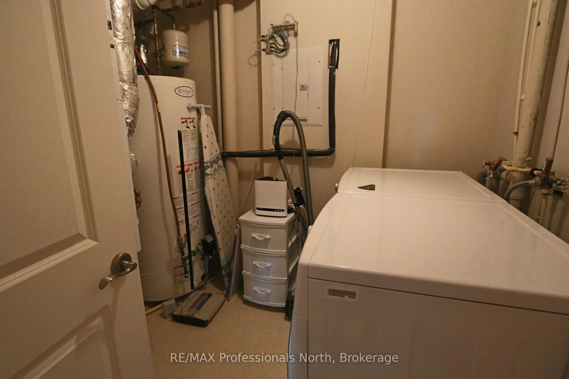 Photo 23 of Unit 304, 10A Kimberley Avenue, Bracebridge, Macaulay — HOMEH