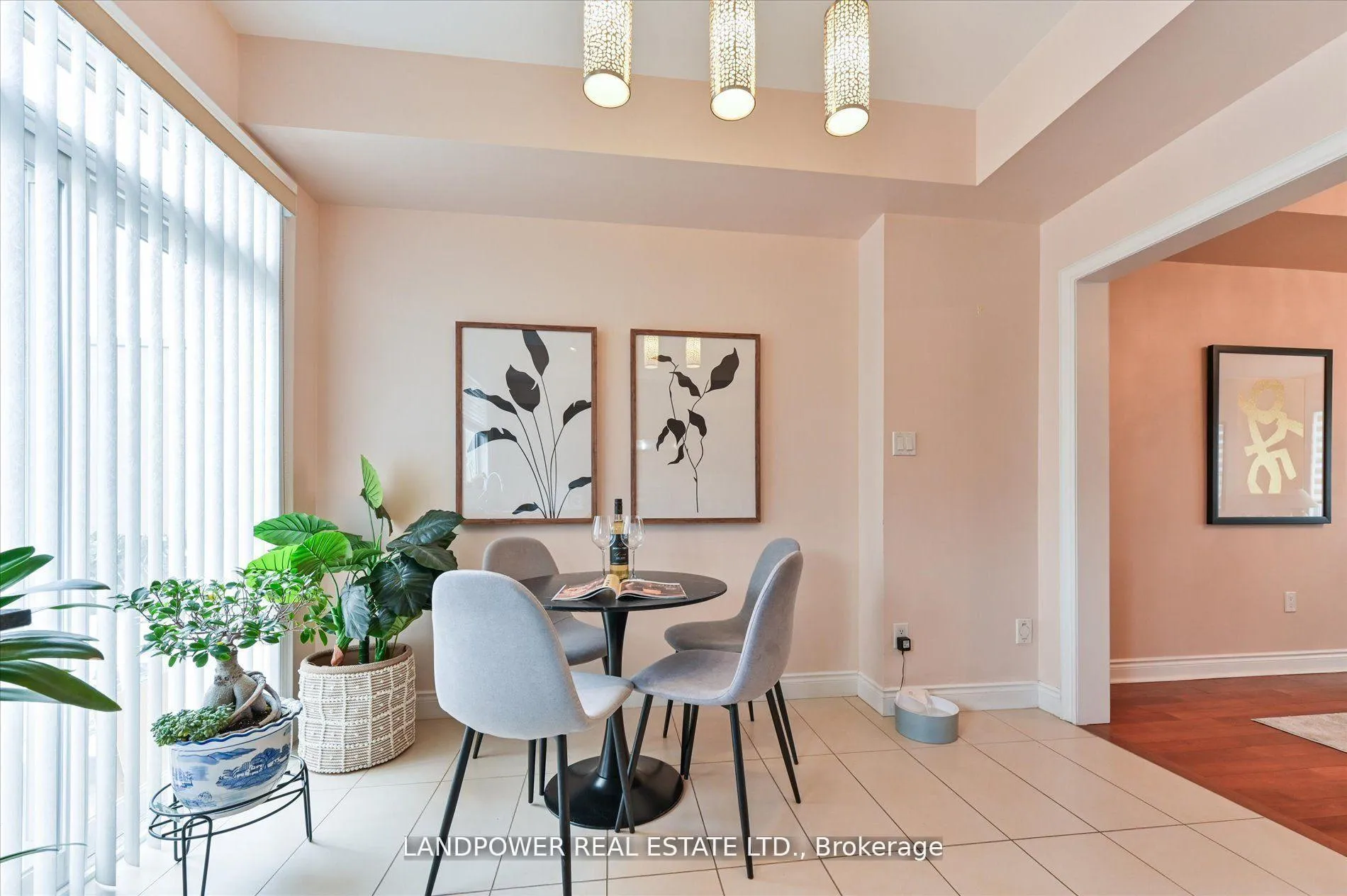Photo 11 of 7 Saddlecreek Drive, Markham, Commerce Valley — HOMEH