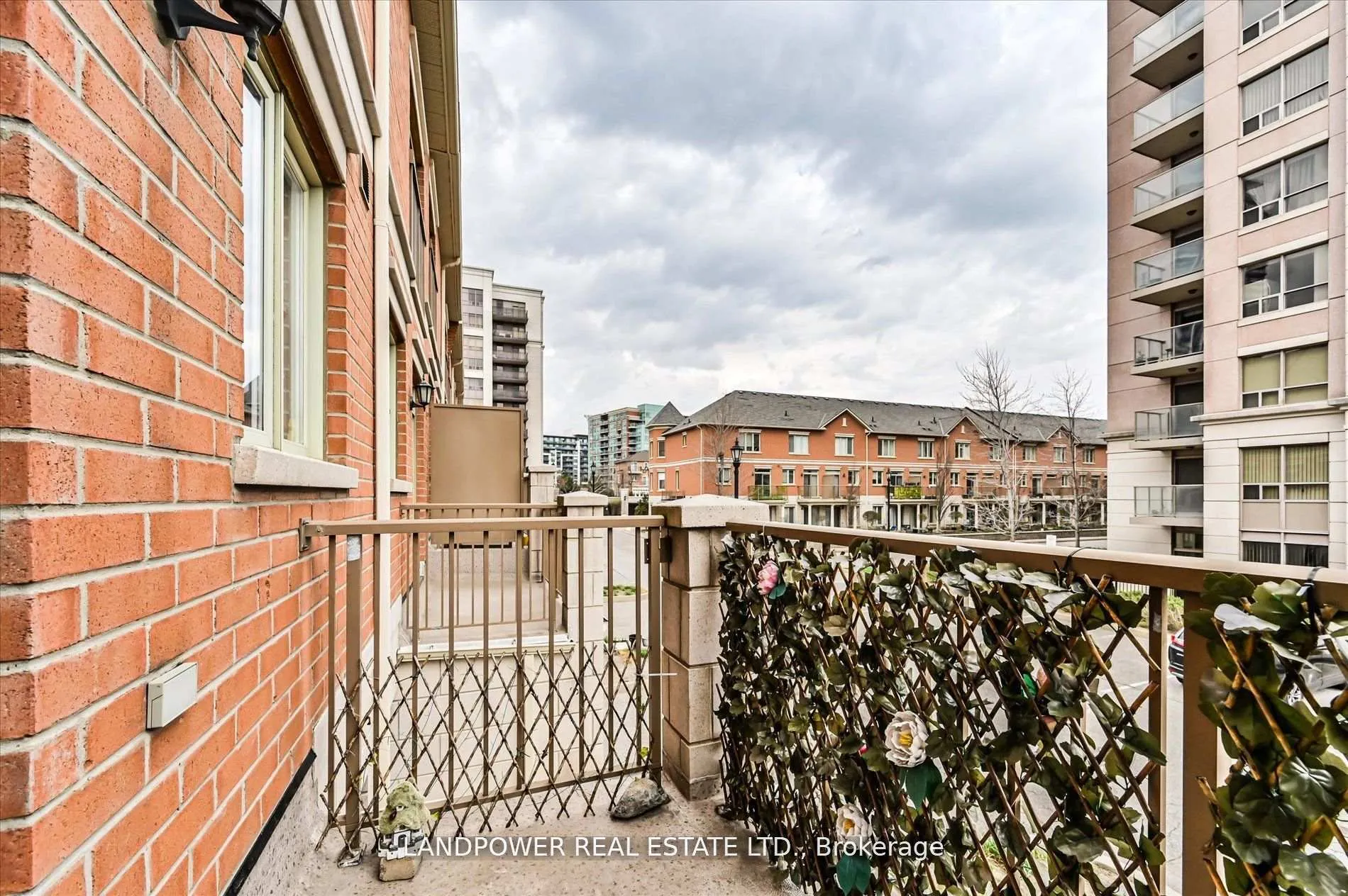 Photo 14 of 7 Saddlecreek Drive, Markham, Commerce Valley — HOMEH