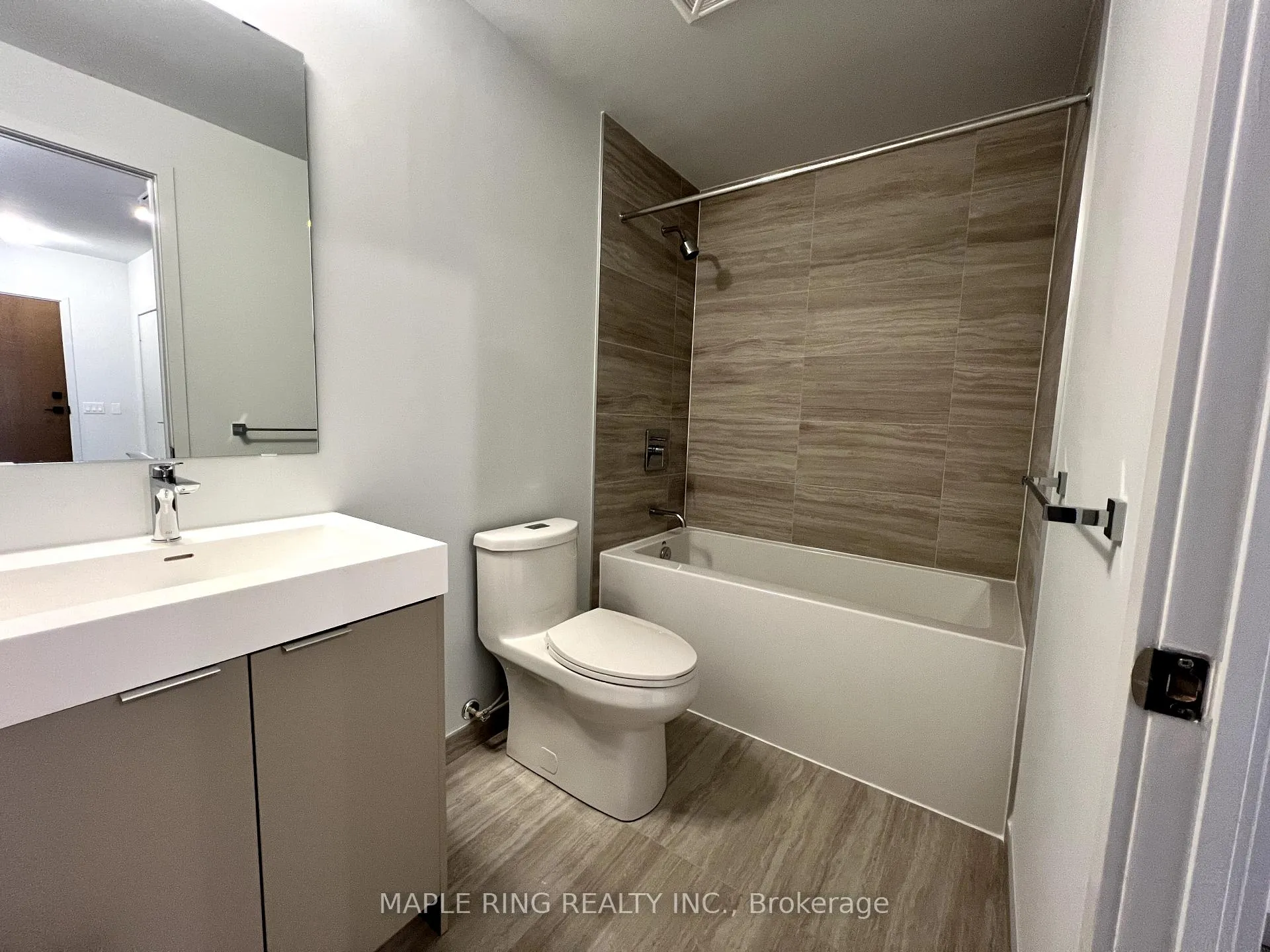 Photo 4 of Unit 1303, 2920 Highway 7 Road, Vaughan, Concord — HOMEH