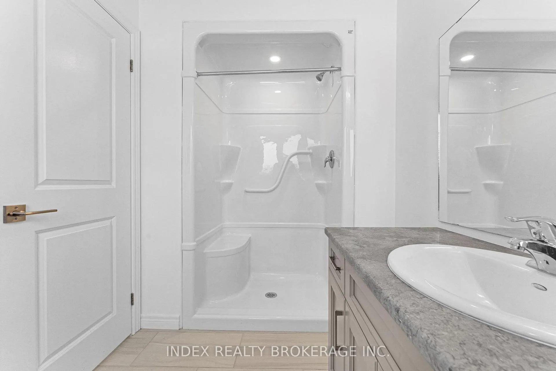 Photo 17 of Unit 6, 29 Schuyler Street, Brant, Paris — HOMEH
