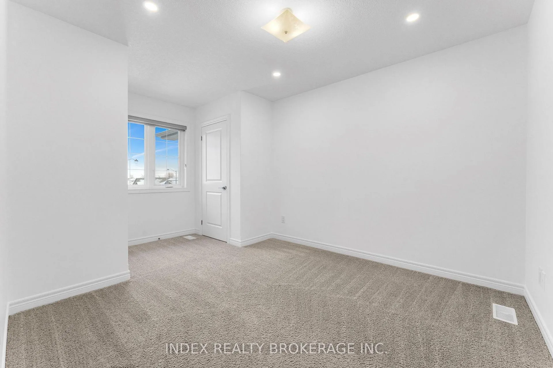 Photo 19 of Unit 6, 29 Schuyler Street, Brant, Paris — HOMEH