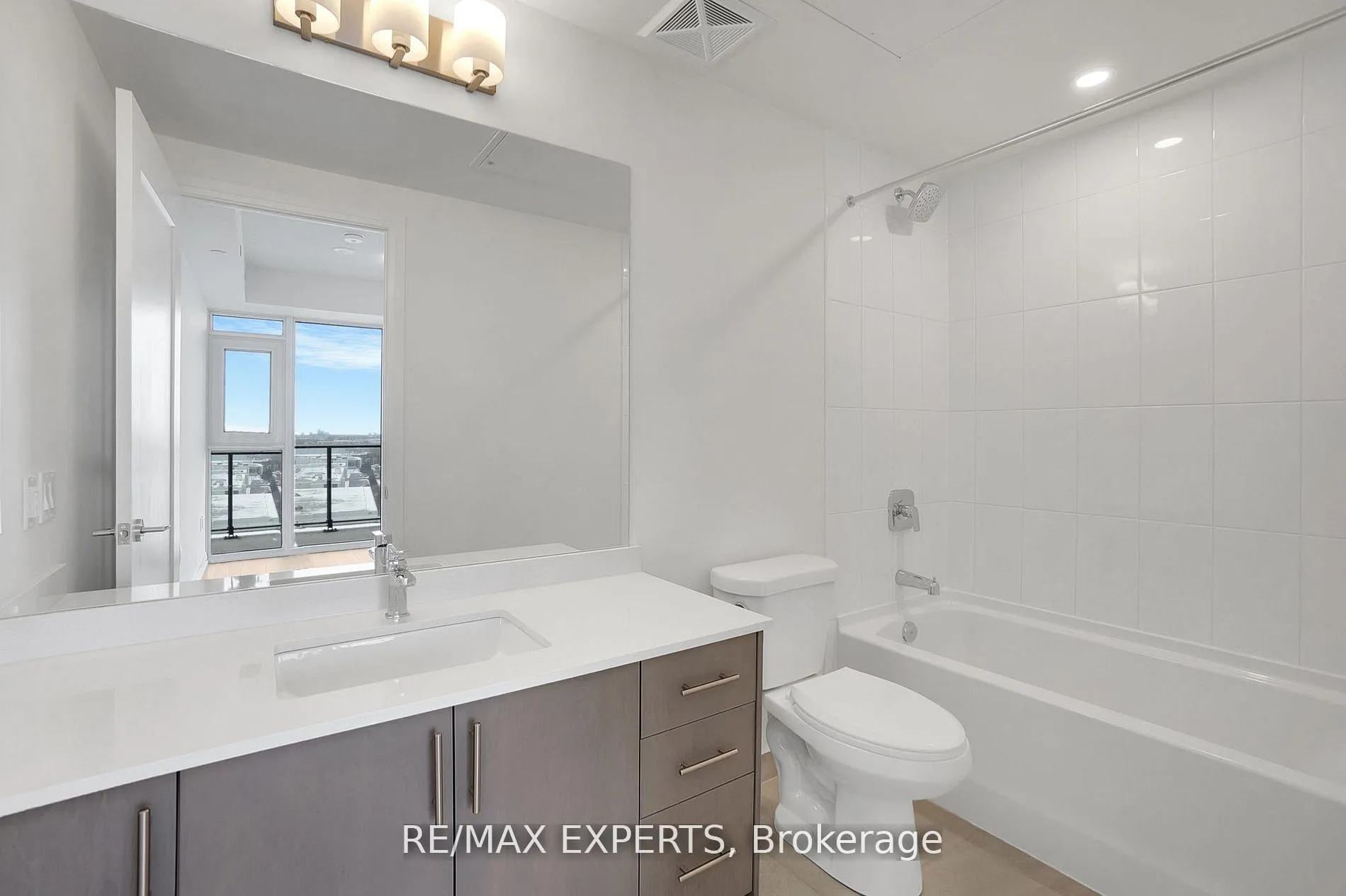 Photo 14 of Unit 806, 8960 Jane Street, Vaughan, Vellore Village — HOMEH