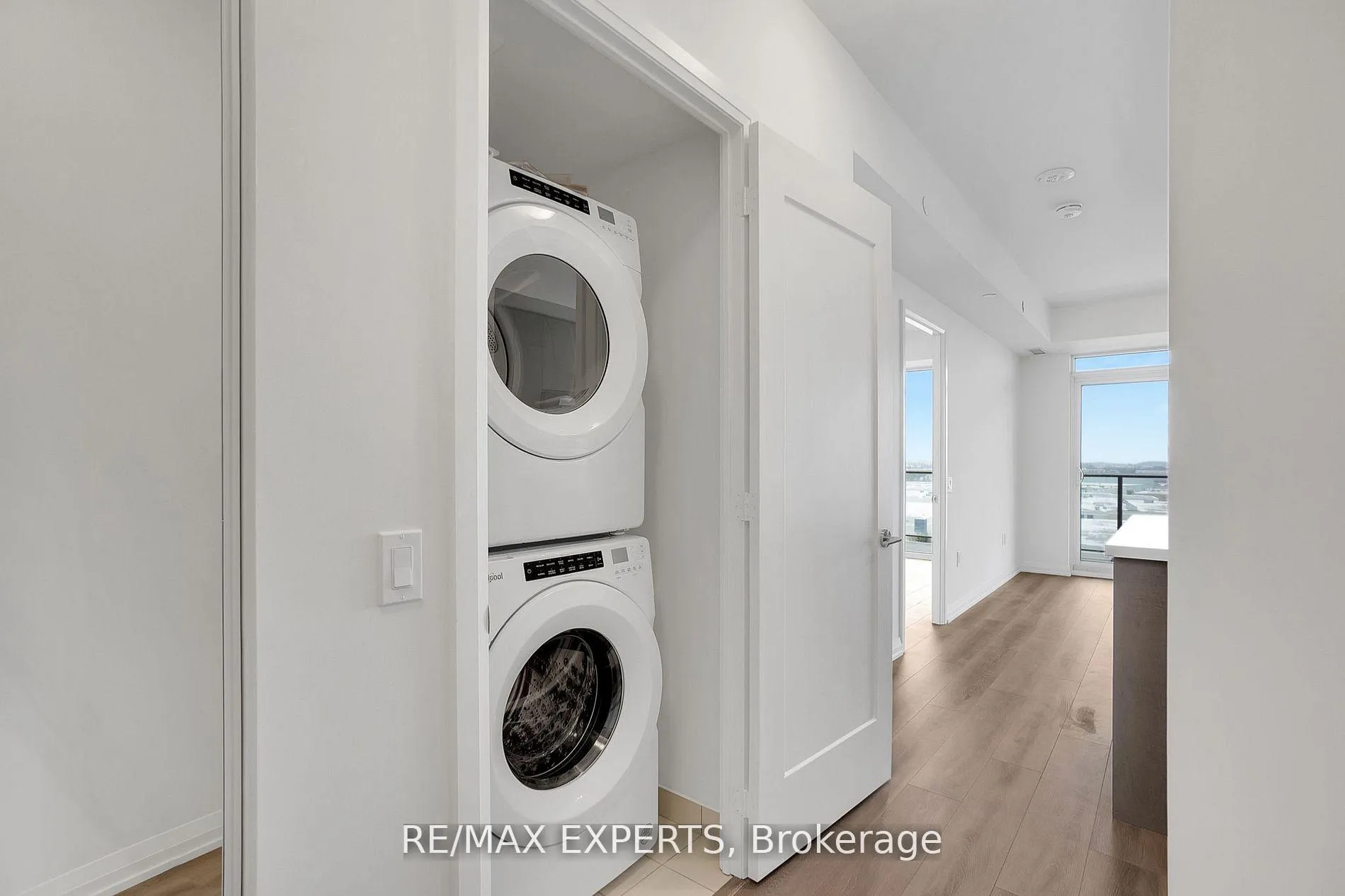 Photo 15 of Unit 806, 8960 Jane Street, Vaughan, Vellore Village — HOMEH