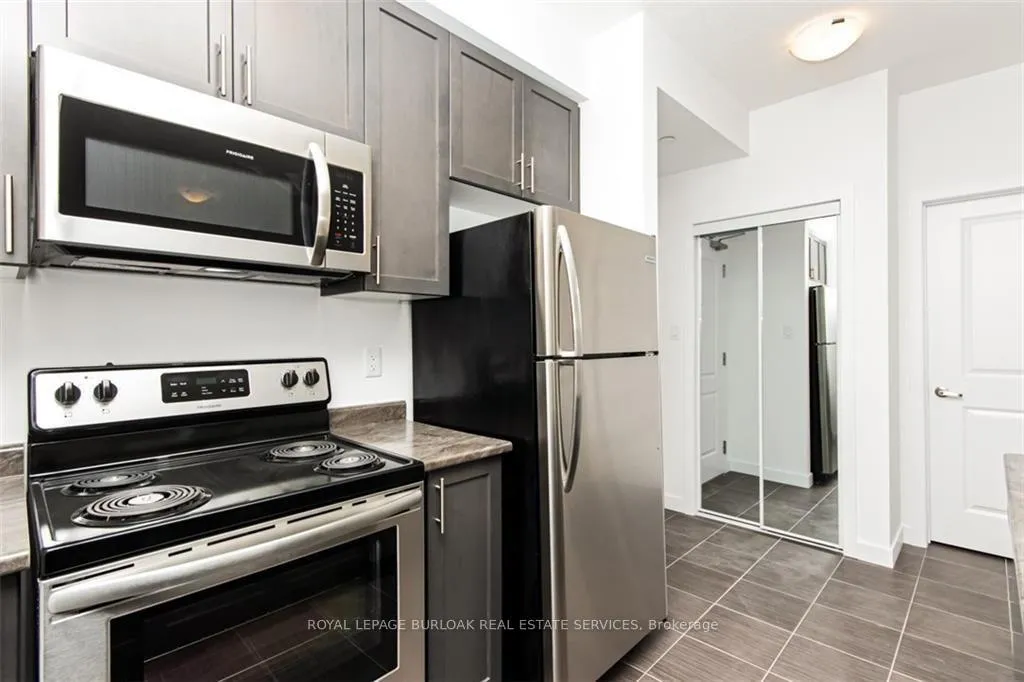 Photo 7 of Unit 101, 101 Shoreview Place, Hamilton, Lakeshore — HOMEH