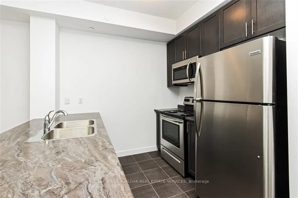Photo 8 of Unit 101, 101 Shoreview Place, Hamilton, Lakeshore — HOMEH