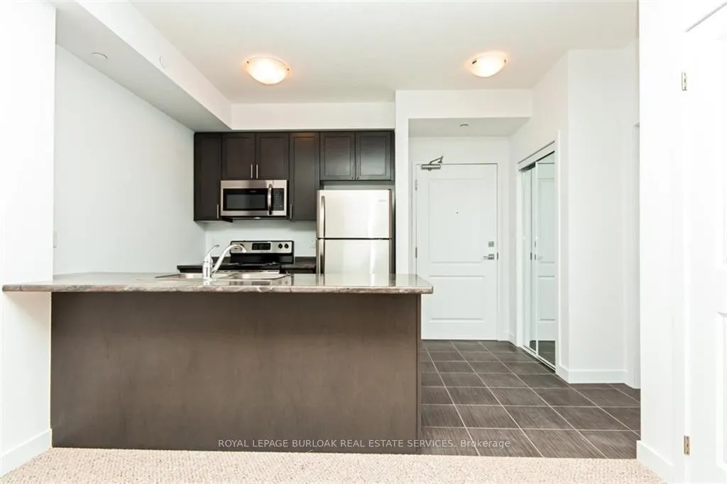 Photo 12 of Unit 101, 101 Shoreview Place, Hamilton, Lakeshore — HOMEH