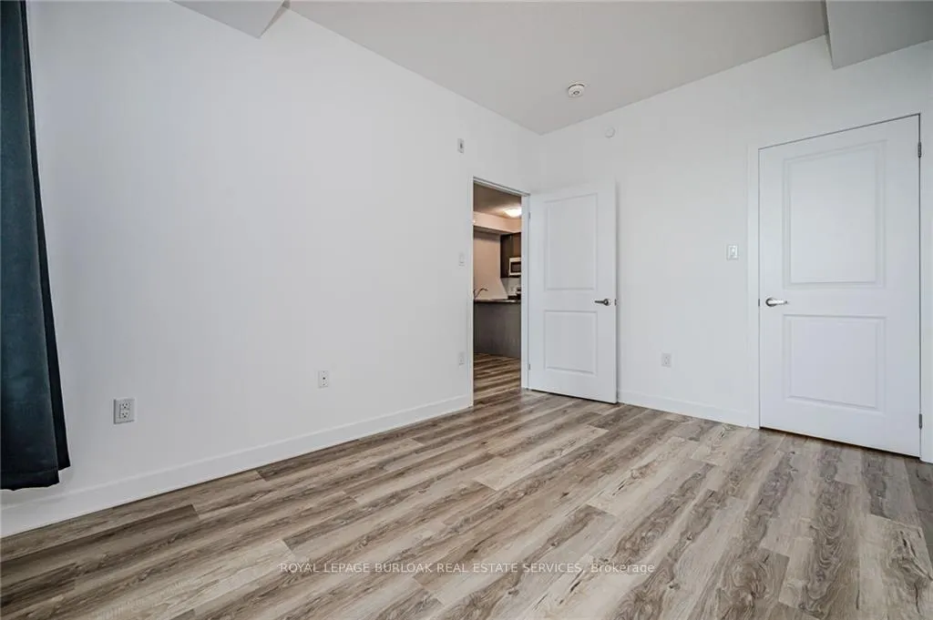 Photo 16 of Unit 101, 101 Shoreview Place, Hamilton, Lakeshore — HOMEH