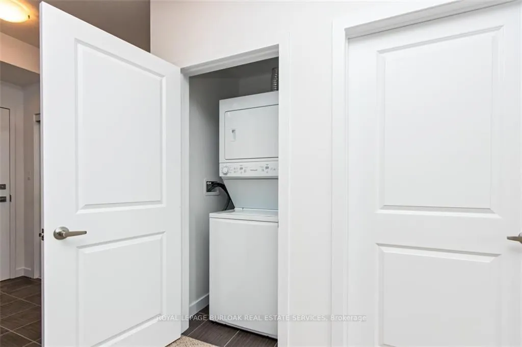 Photo 17 of Unit 101, 101 Shoreview Place, Hamilton, Lakeshore — HOMEH