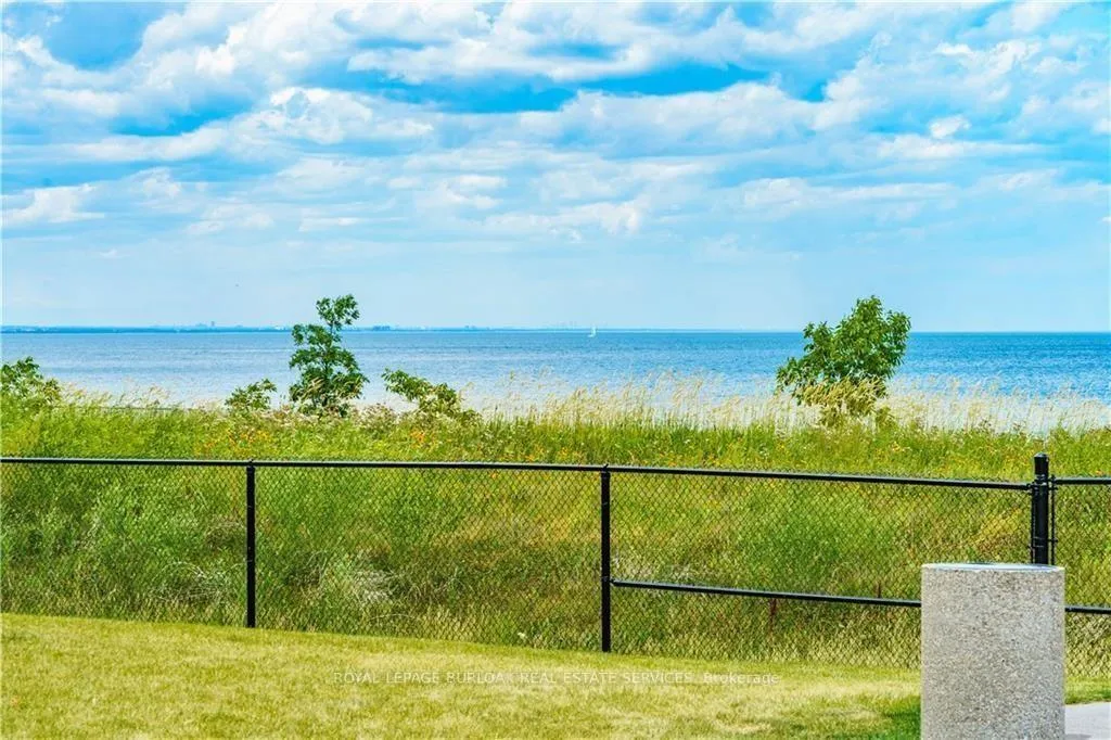Photo 23 of Unit 101, 101 Shoreview Place, Hamilton, Lakeshore — HOMEH