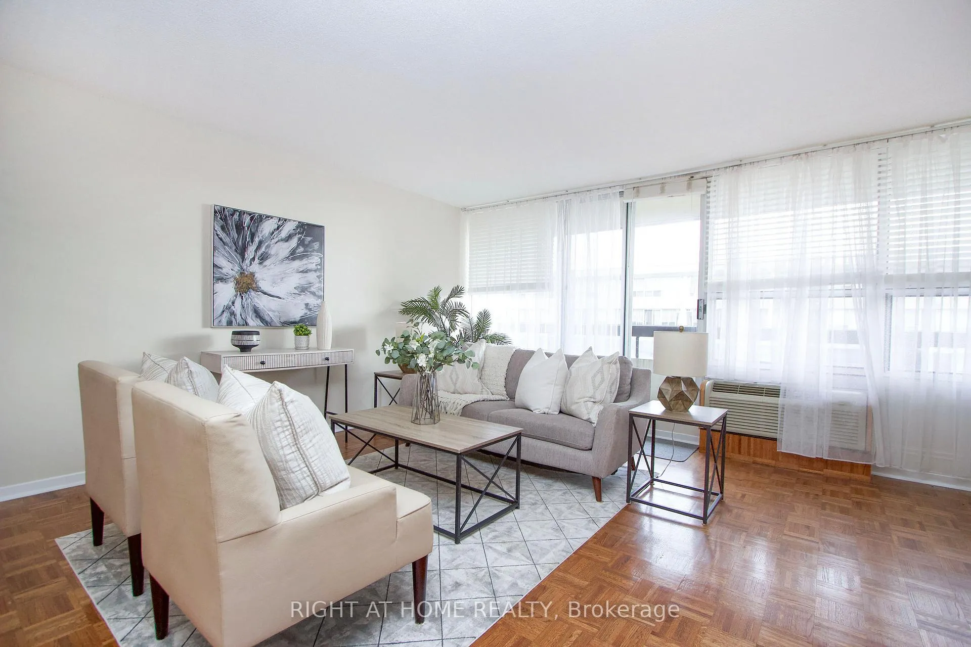 Photo 5 of Unit 614, 55 William Street E, Oshawa, O'Neill — HOMEH