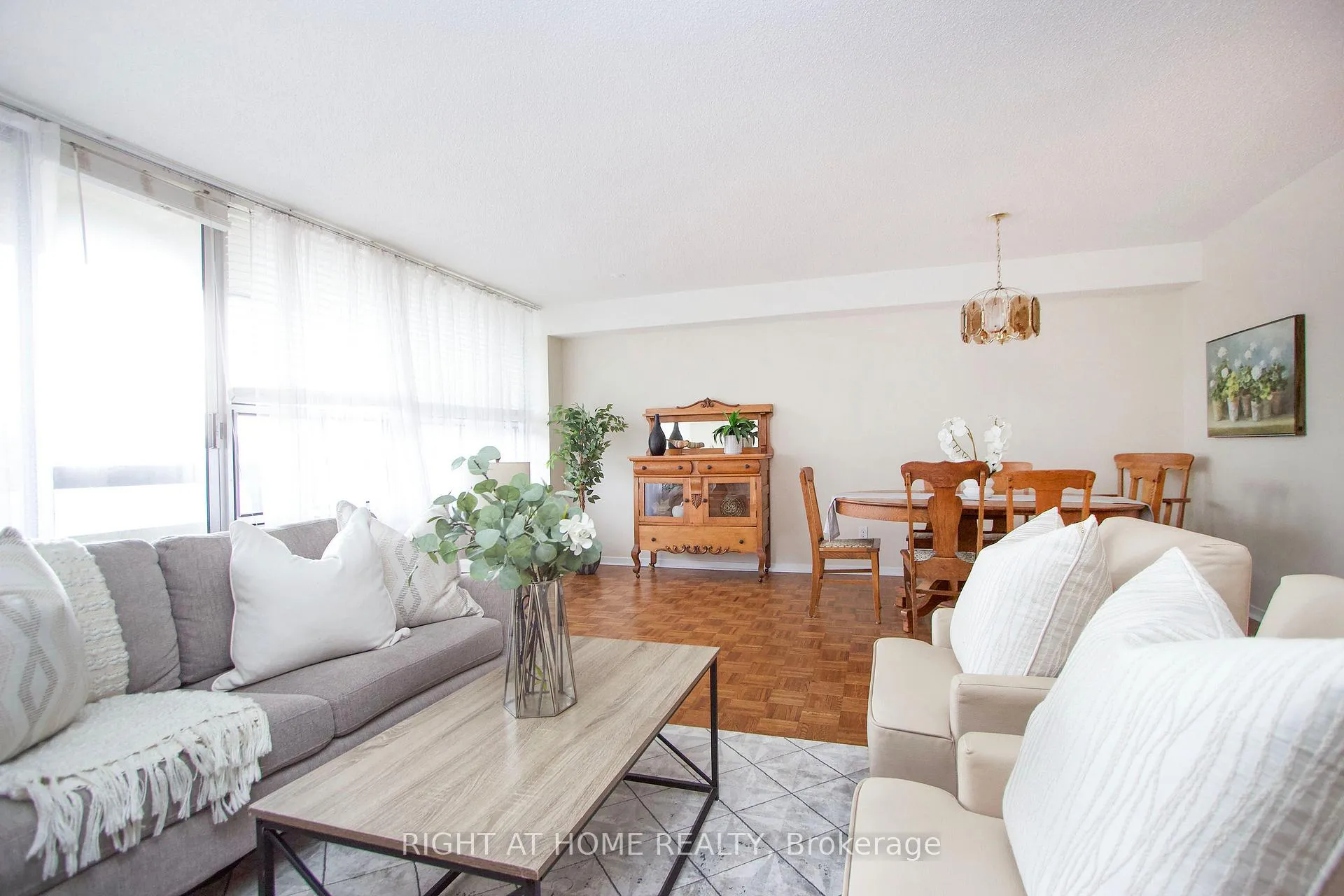 Photo 6 of Unit 614, 55 William Street E, Oshawa, O'Neill — HOMEH