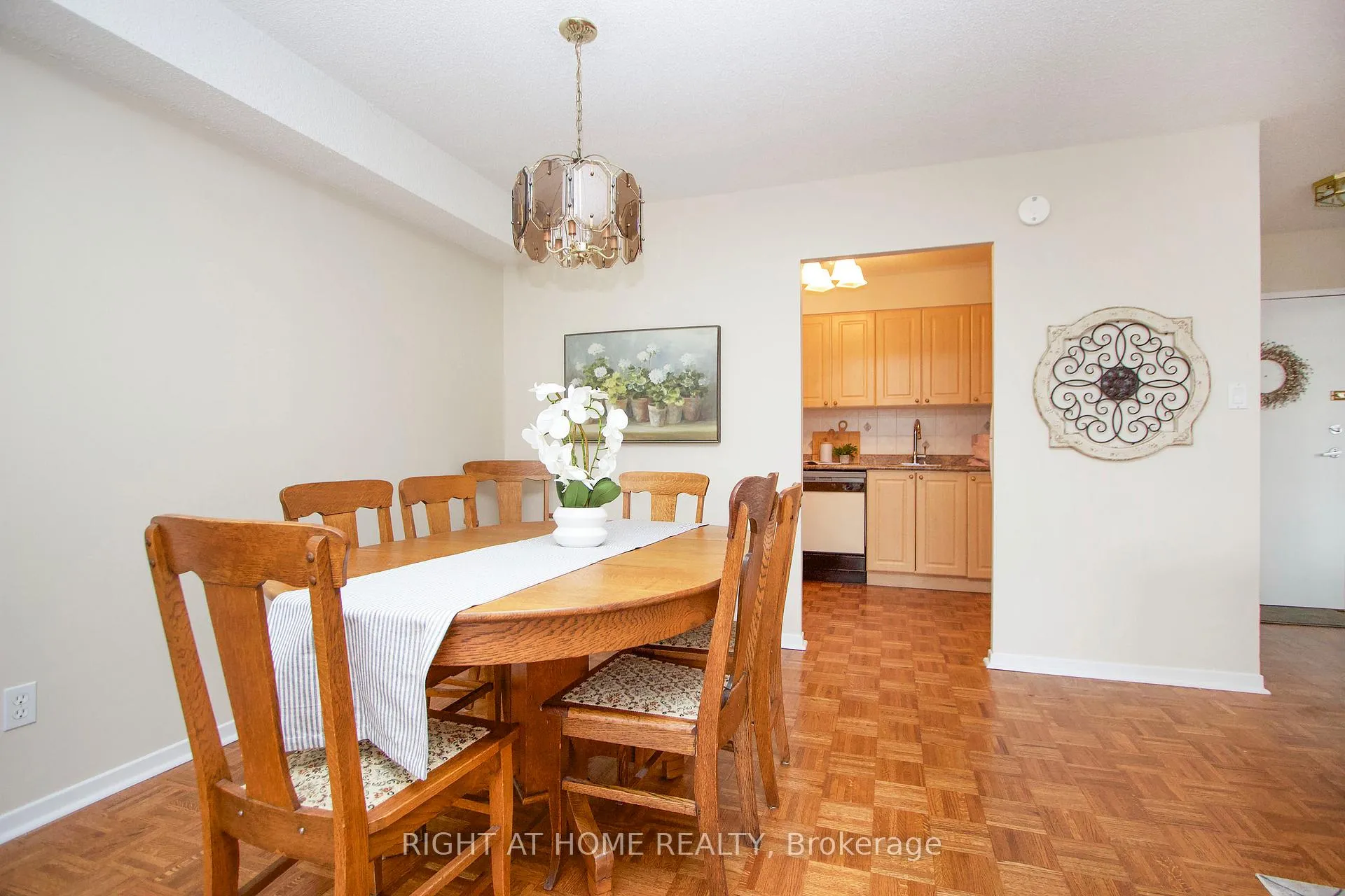 Photo 9 of Unit 614, 55 William Street E, Oshawa, O'Neill — HOMEH