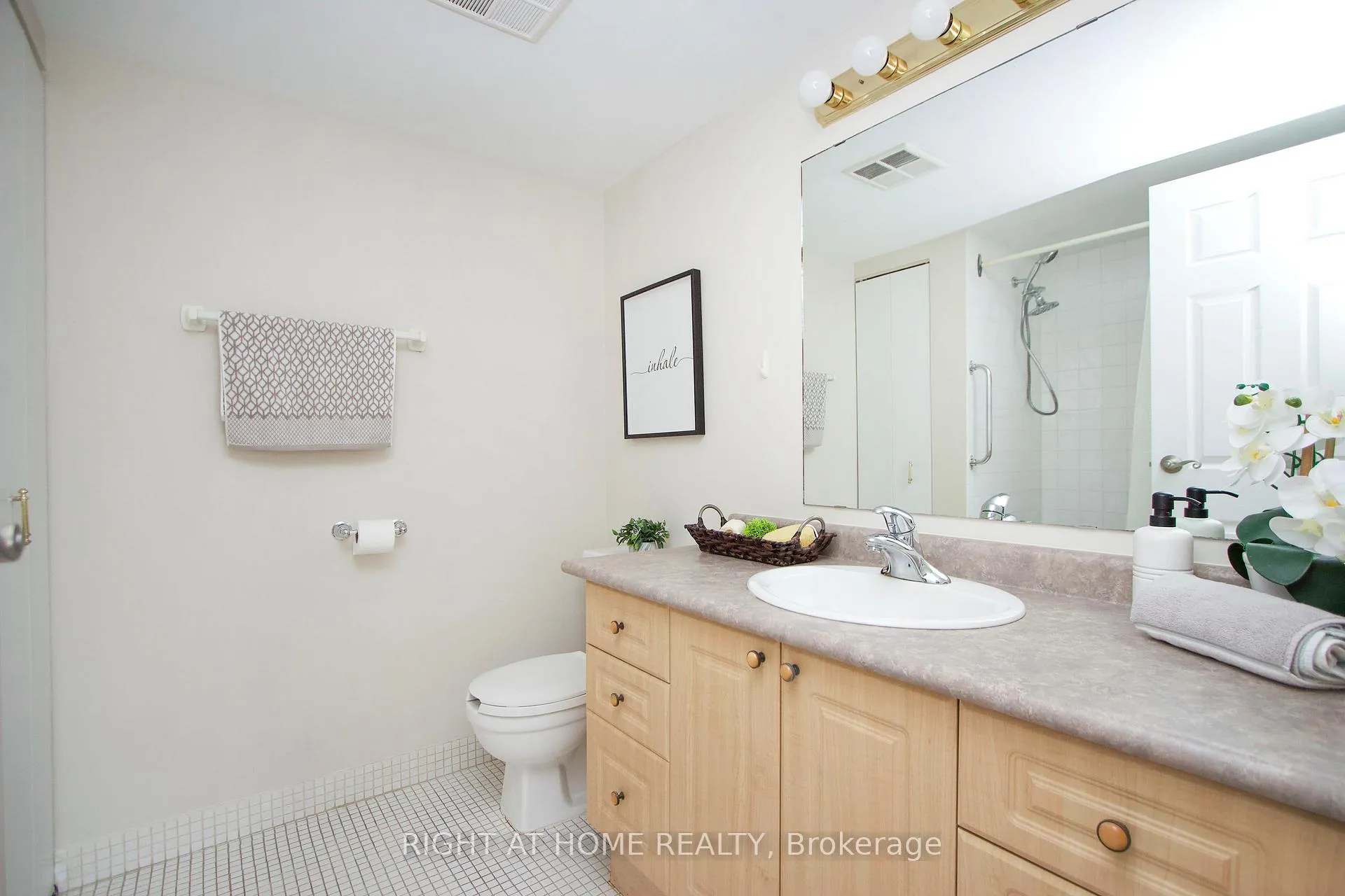Photo 14 of Unit 614, 55 William Street E, Oshawa, O'Neill — HOMEH