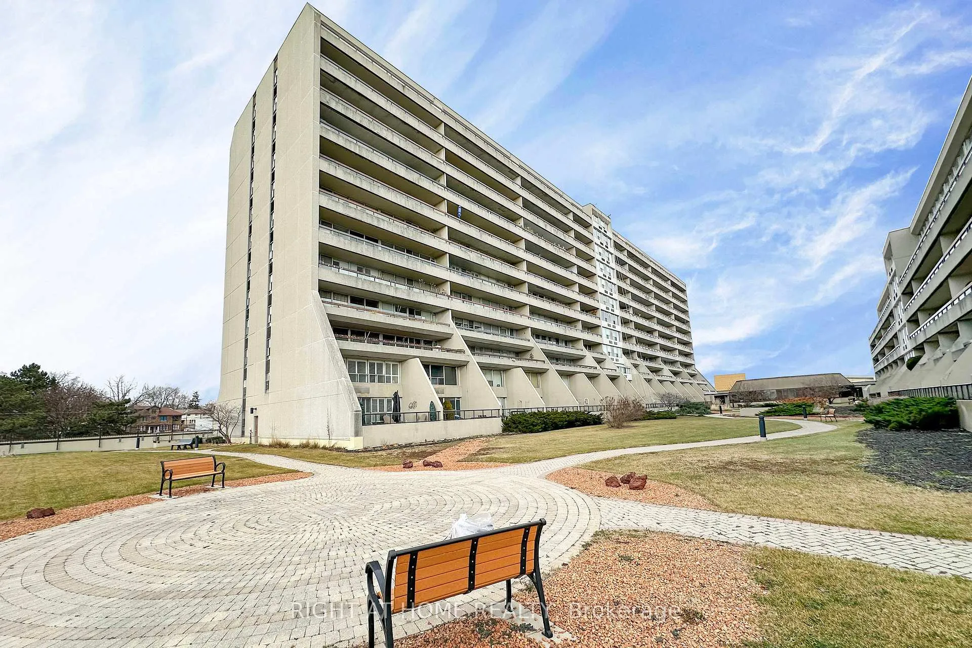 Photo 27 of Unit 614, 55 William Street E, Oshawa, O'Neill — HOMEH