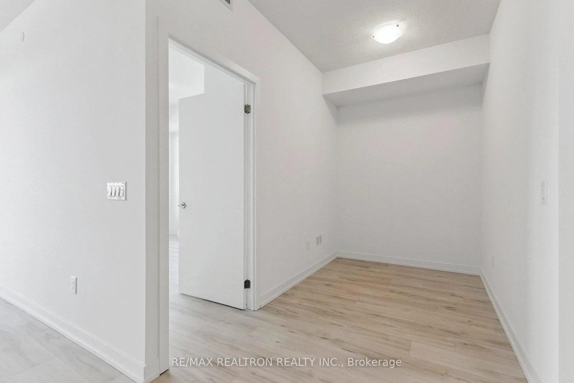 Photo 15 of Unit 1701, 1435 Celebration Drive, Pickering, Bay Ridges — HOMEH