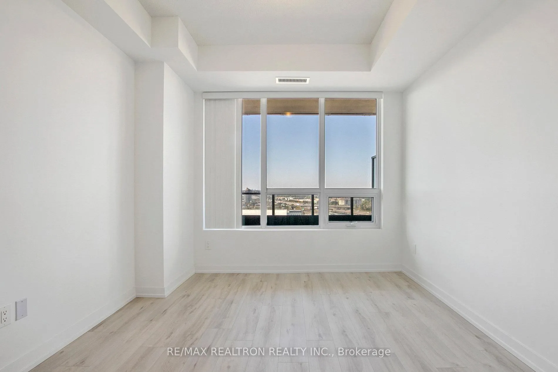 Photo 17 of Unit 1701, 1435 Celebration Drive, Pickering, Bay Ridges — HOMEH