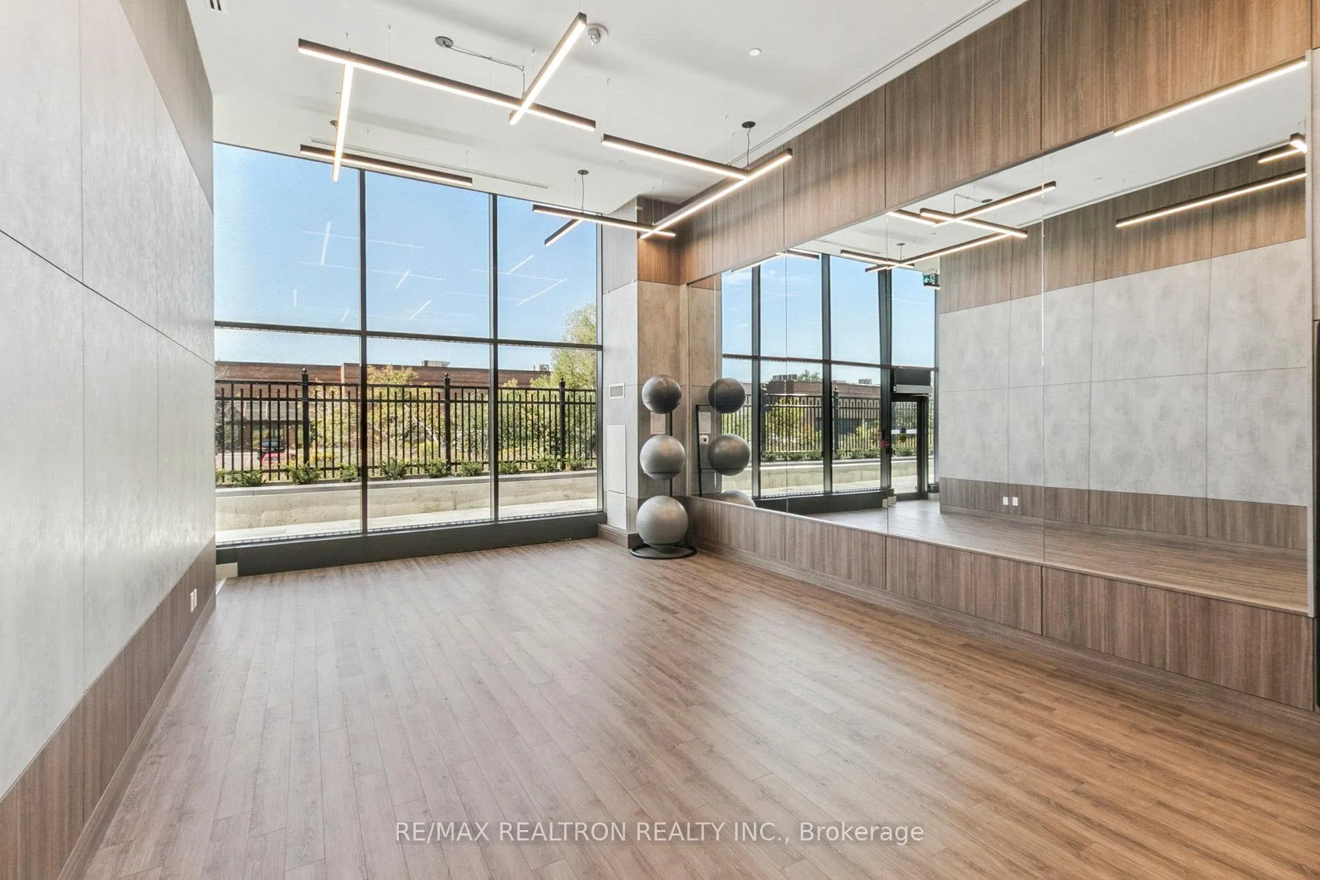 Photo 33 of Unit 1701, 1435 Celebration Drive, Pickering, Bay Ridges — HOMEH
