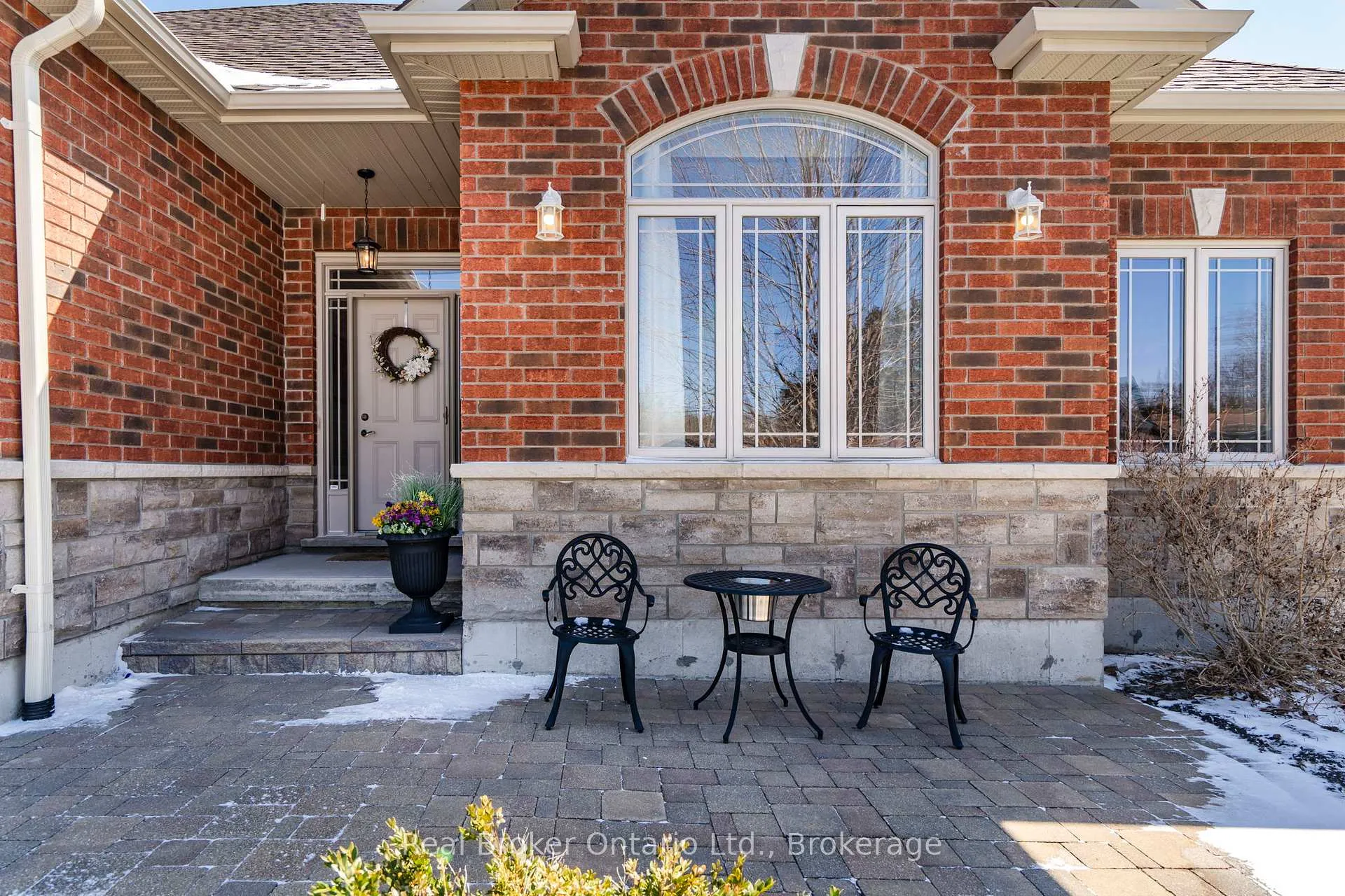 Photo 3 of 951 Stollar Place, Midland — HOMEH
