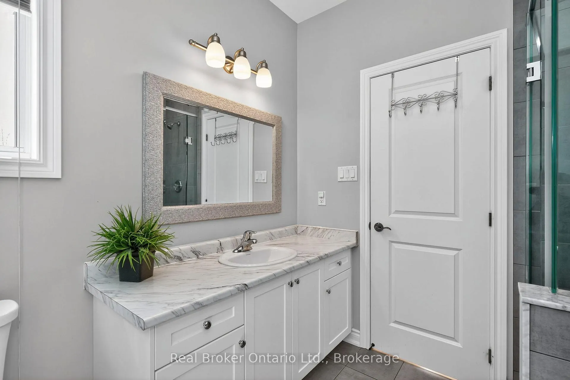 Photo 15 of 951 Stollar Place, Midland — HOMEH