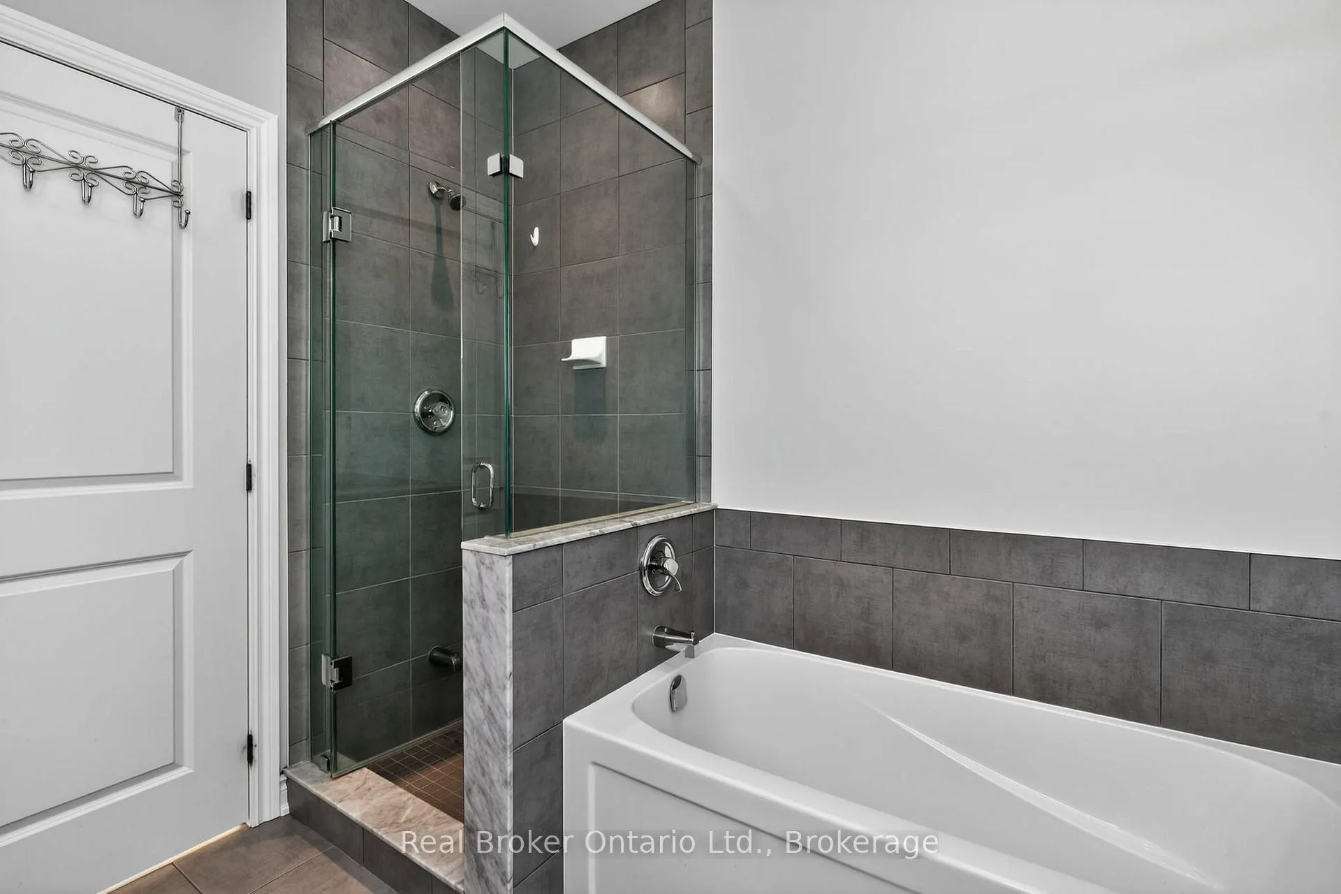 Photo 16 of 951 Stollar Place, Midland — HOMEH