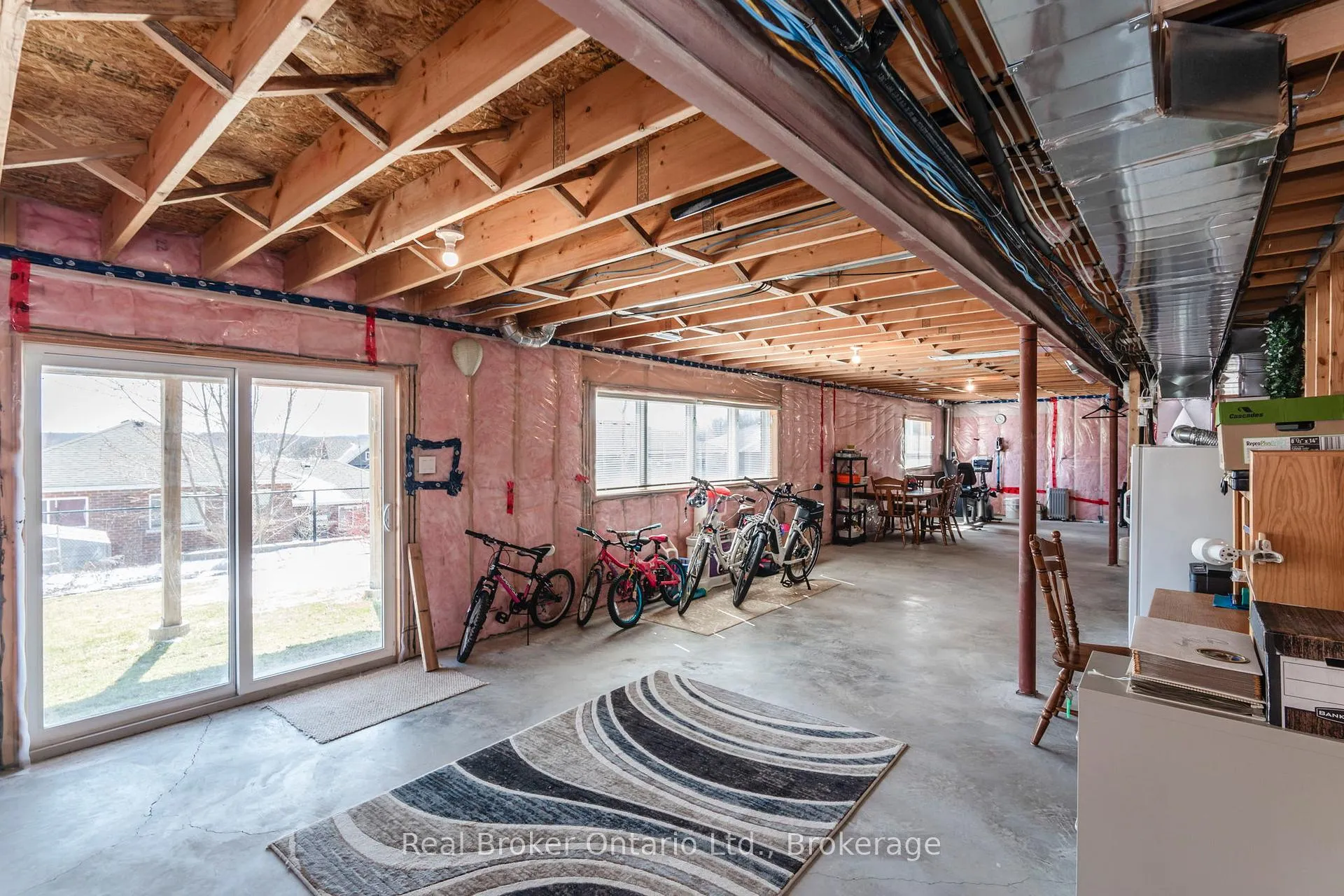 Photo 21 of 951 Stollar Place, Midland — HOMEH