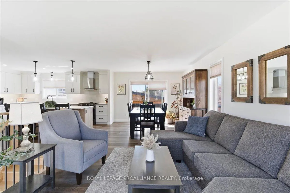 Photo 6 of 56 Alnet Drive, Belleville, Belleville Ward — HOMEH