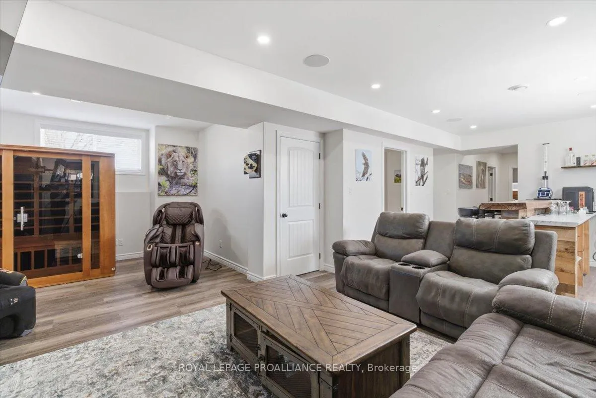 Photo 33 of 56 Alnet Drive, Belleville, Belleville Ward — HOMEH