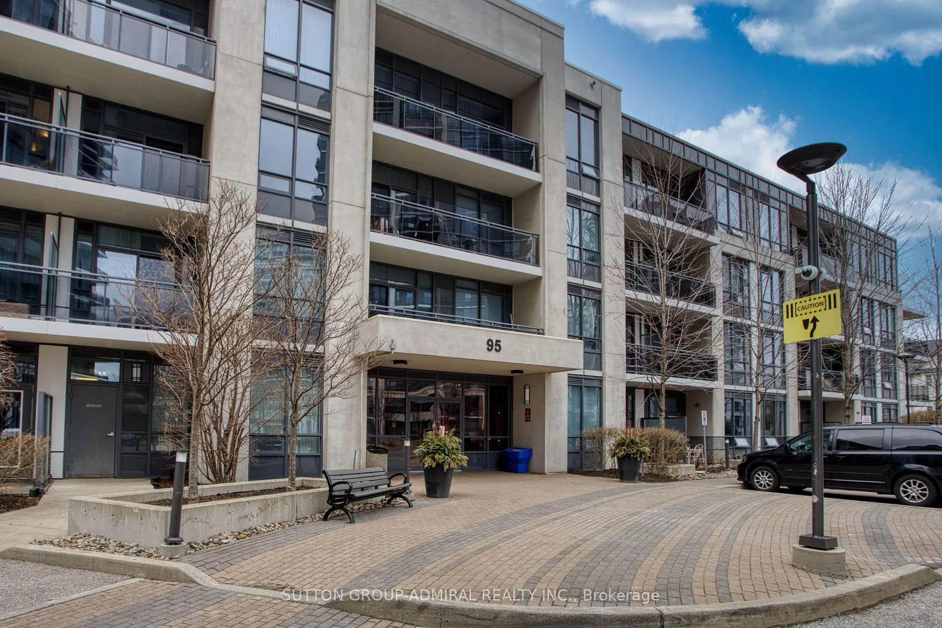 Front of Unit 204, 95 North Park Road