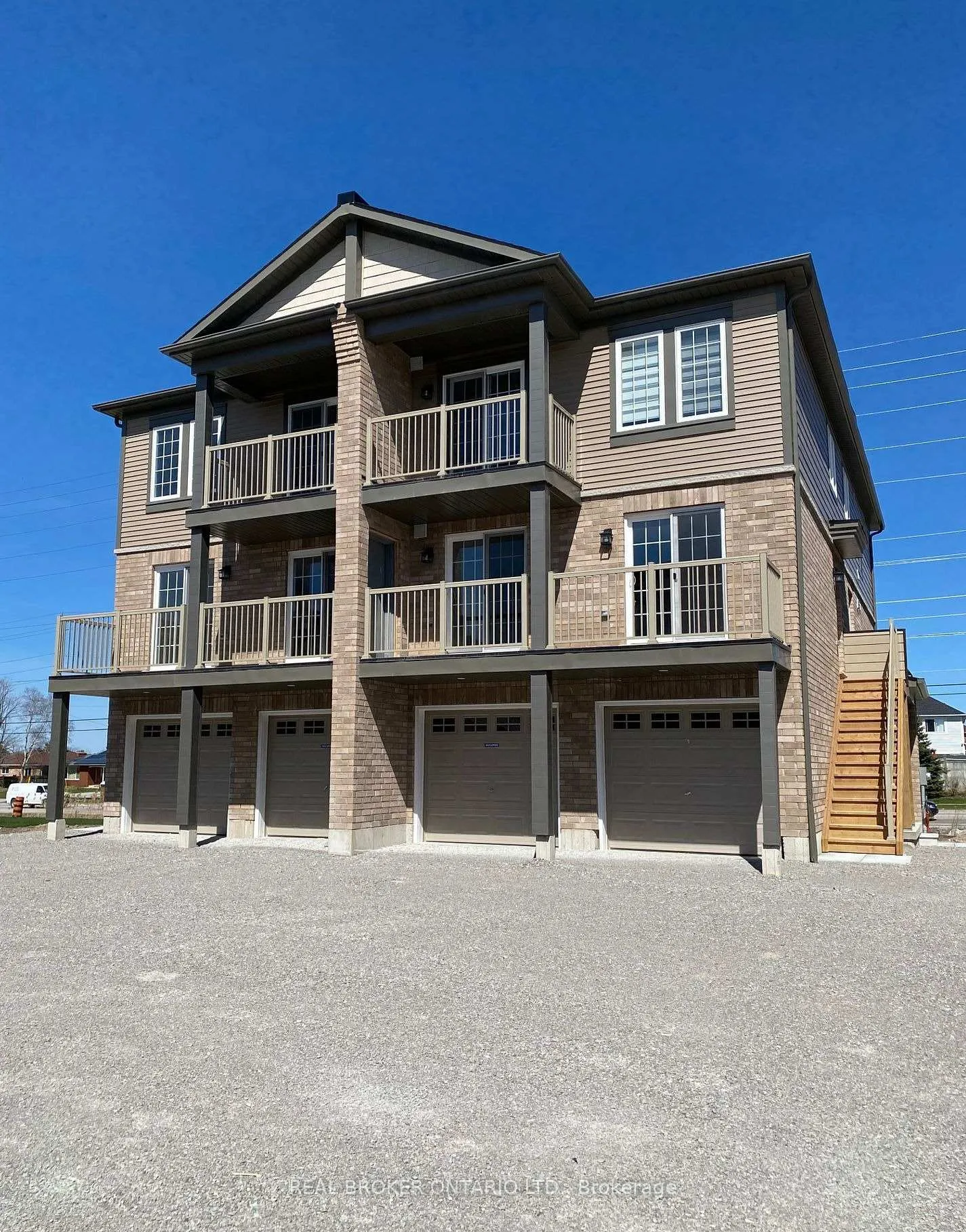 Photo 1 of Unit A, 31 Pumpkin Corner Crescent, Barrie, Rural Barrie Southeast — HOMEH