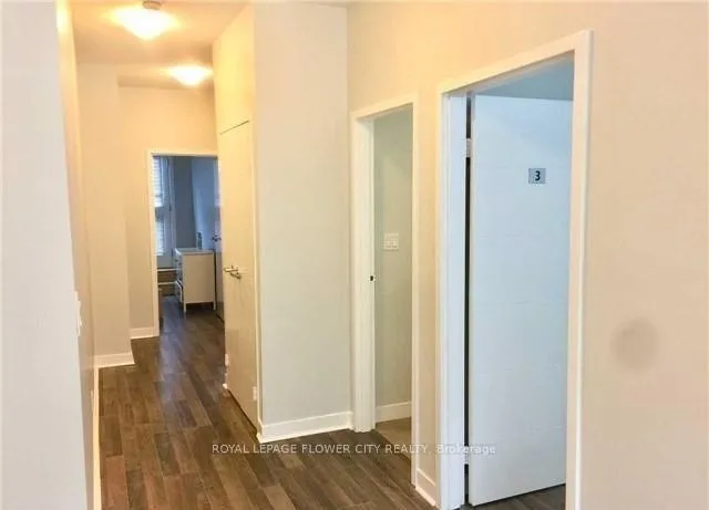 Photo 4 of Unit T211, 62 Balsam Street, Waterloo, Beechwood/University — HOMEH