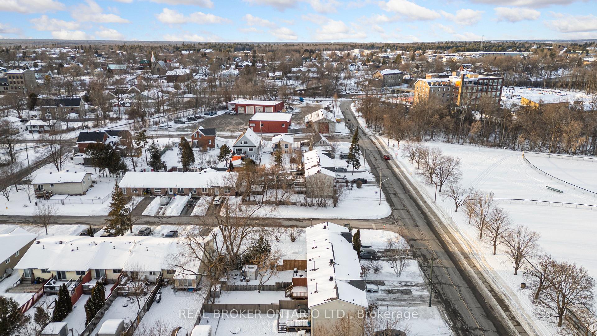 Photo 33 of 62 Princess Street, Carleton Place — HOMEH