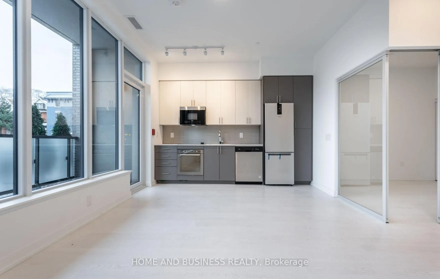 Photo 7 of Unit 104, 415 Main Street W, Hamilton, Kirkendall — HOMEH