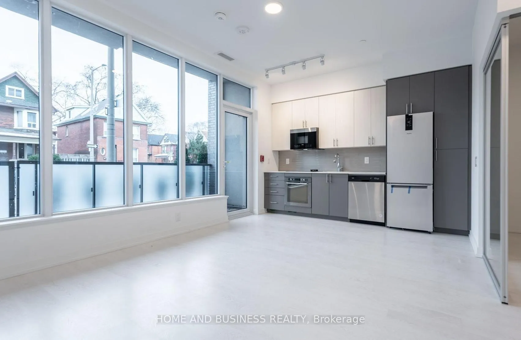Photo 17 of Unit 104, 415 Main Street W, Hamilton, Kirkendall — HOMEH
