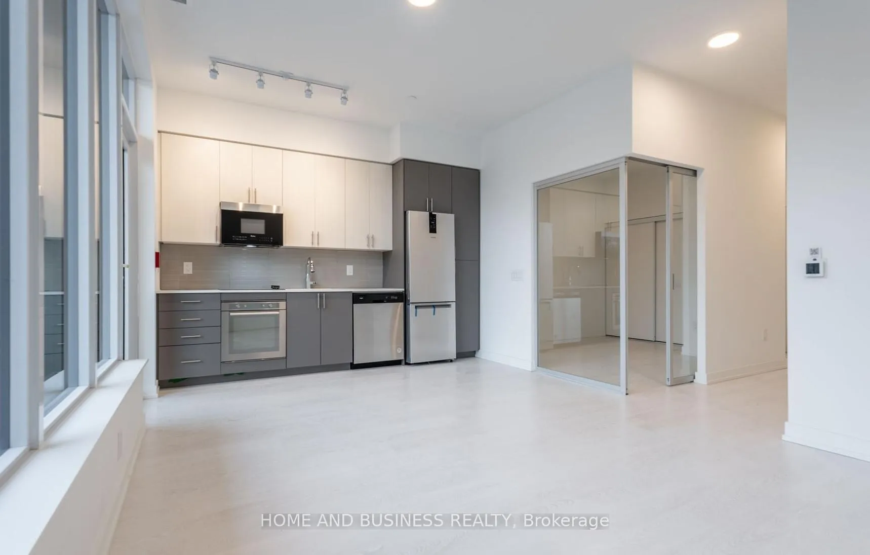 Photo 18 of Unit 104, 415 Main Street W, Hamilton, Kirkendall — HOMEH