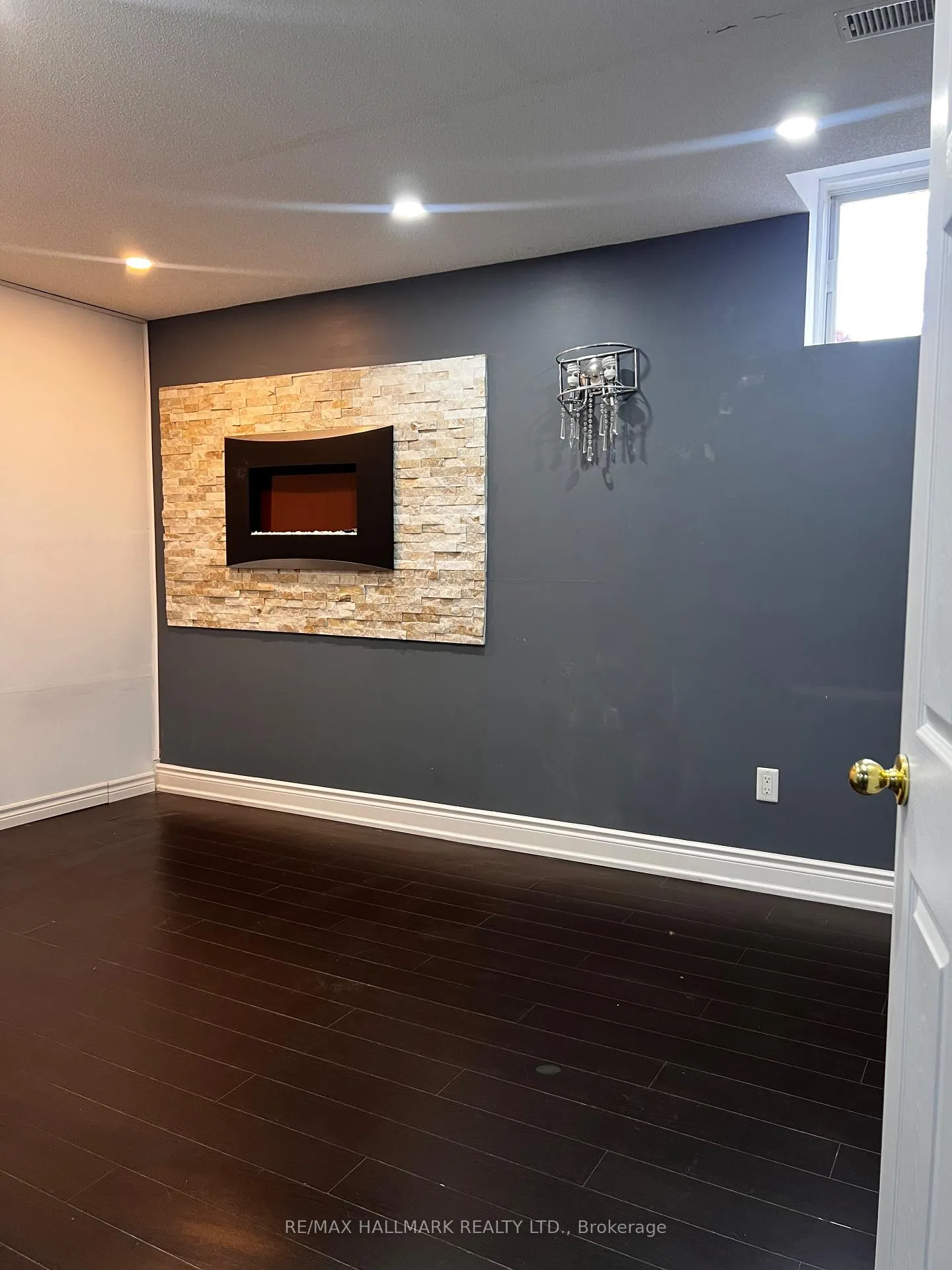 Photo 8 of Unit Bsmt, 144 Baycliffe Drive, Whitby, Williamsburg — HOMEH