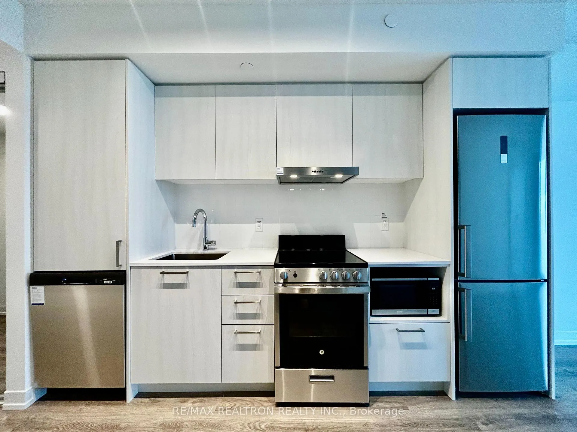 Photo 4 of Unit 521, 195 Commerce Street, Vaughan, Vaughan Corporate Centre — HOMEH