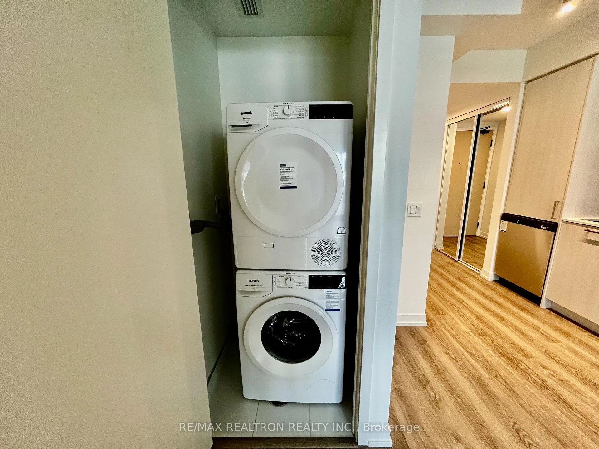Photo 14 of Unit 521, 195 Commerce Street, Vaughan, Vaughan Corporate Centre — HOMEH
