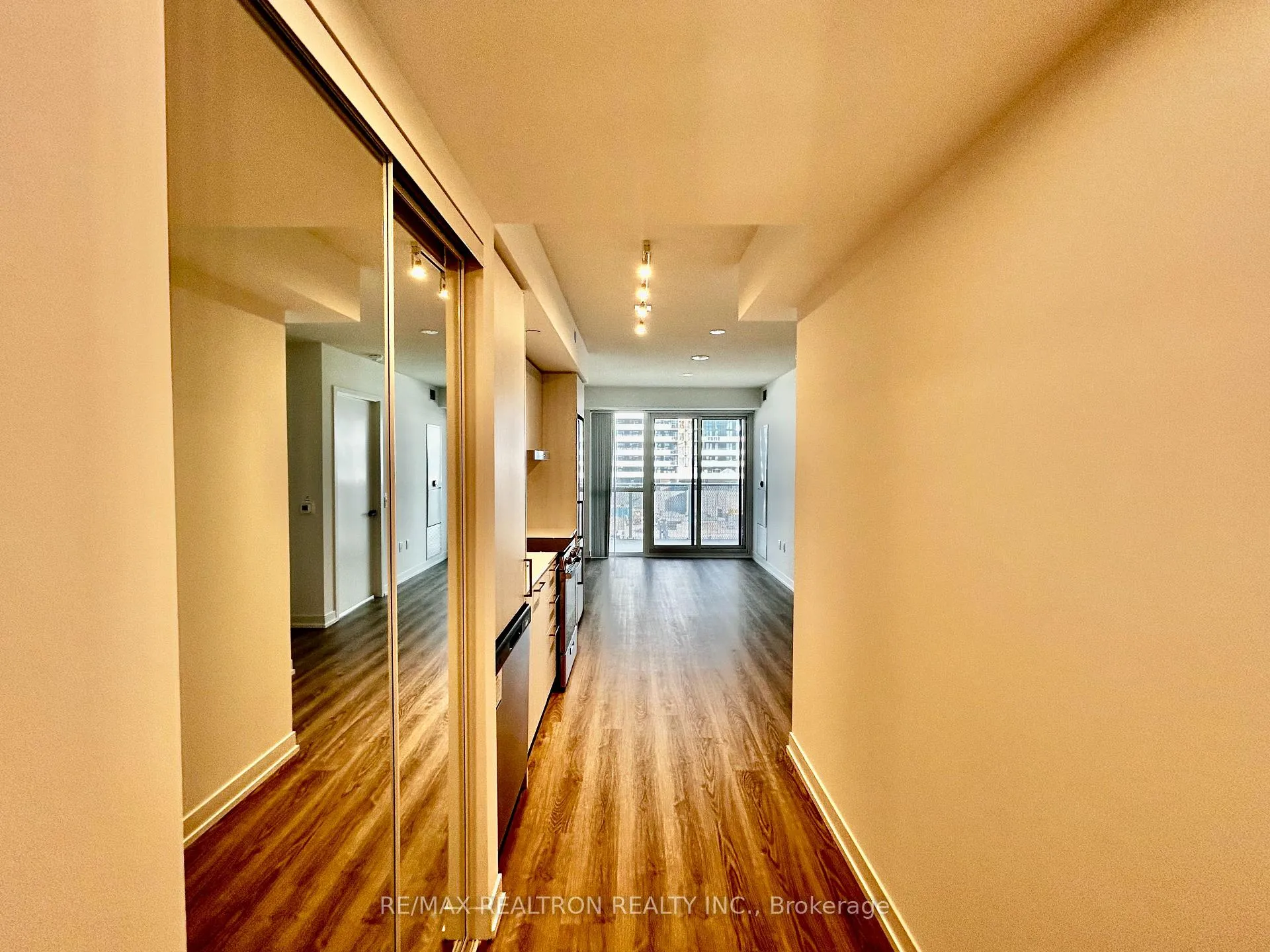 Photo 15 of Unit 521, 195 Commerce Street, Vaughan, Vaughan Corporate Centre — HOMEH
