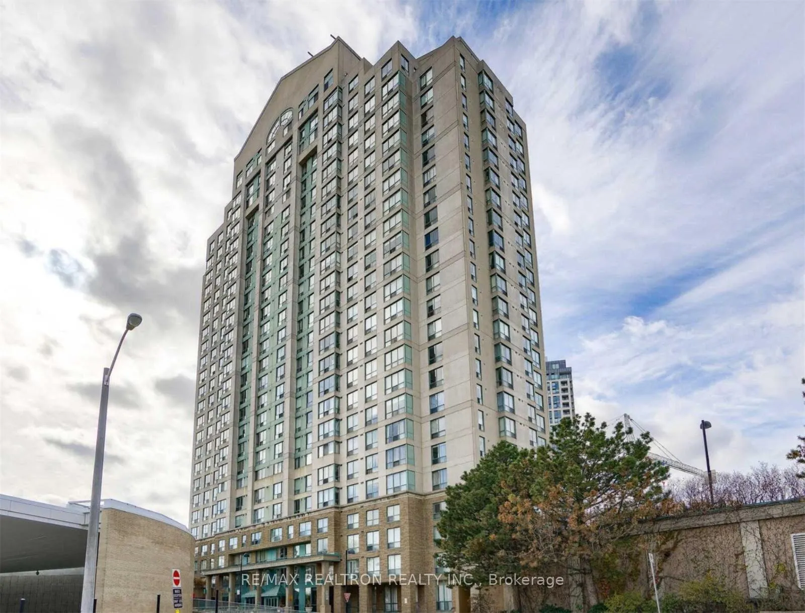 Front of Unit 814, 101 Subway Crescent