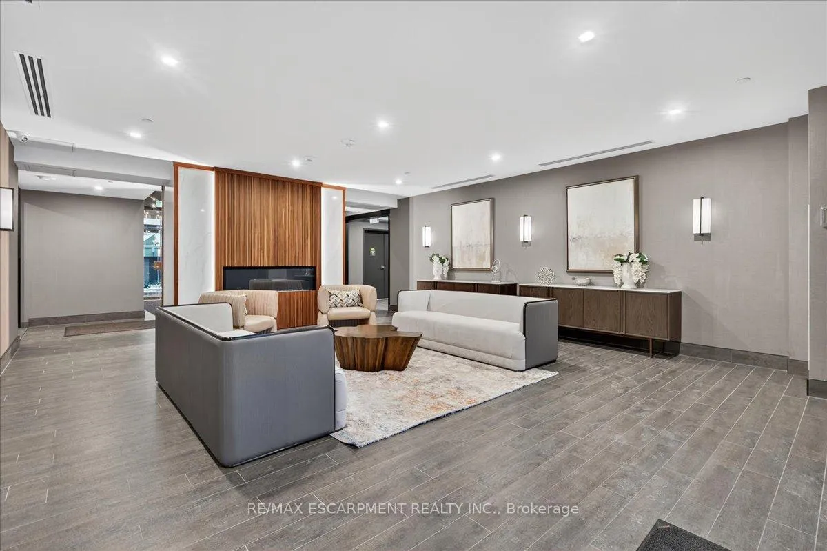 Photo 4 of Unit 428, 470 Dundas Street E, Hamilton, Waterdown — HOMEH