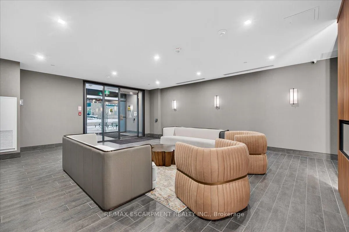 Photo 5 of Unit 428, 470 Dundas Street E, Hamilton, Waterdown — HOMEH