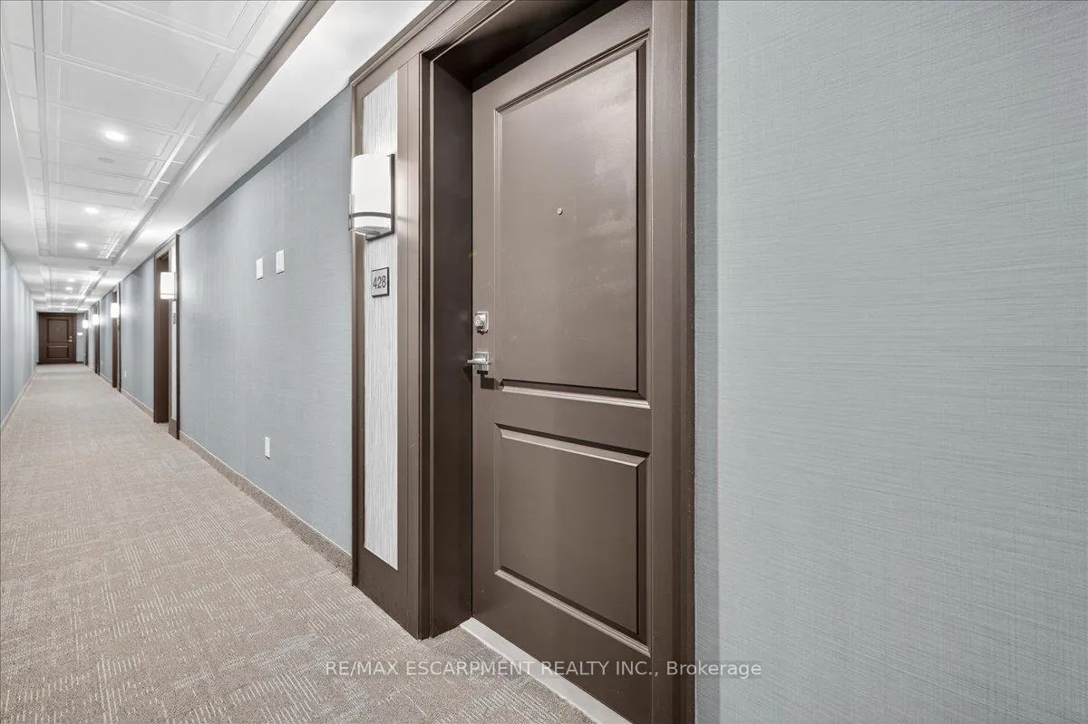 Photo 6 of Unit 428, 470 Dundas Street E, Hamilton, Waterdown — HOMEH
